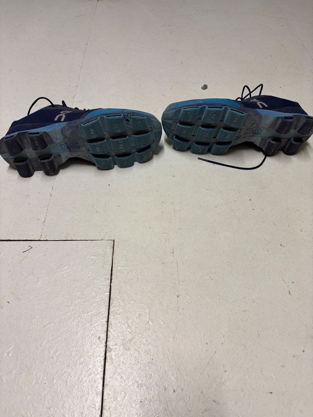 On Scarpe da uomo: On Schuhe – Usato da Lommiswil venduto da Blusti 4