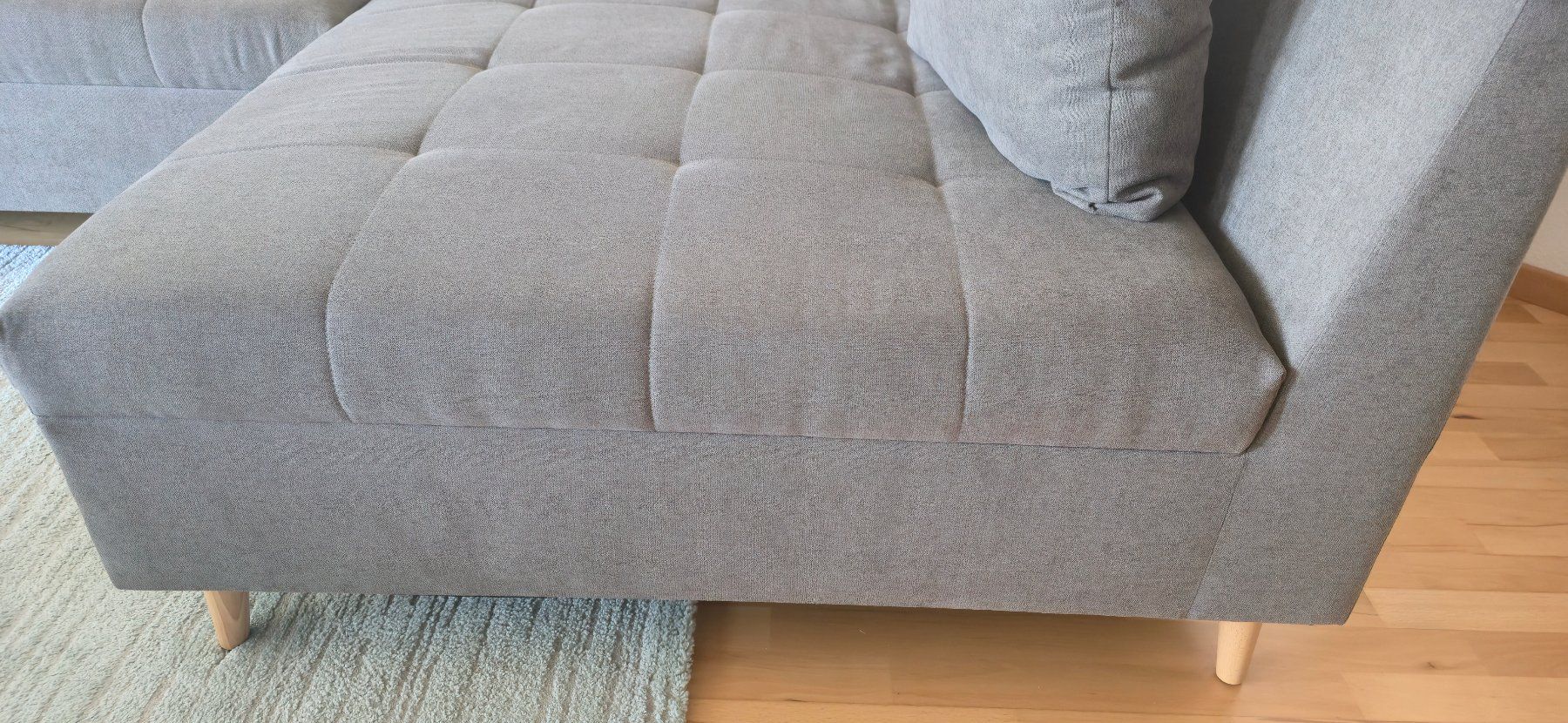 Sofas: Ecksofa grau mit Ottomane gebraucht – D'occasion à Riedholz par Iso2 4