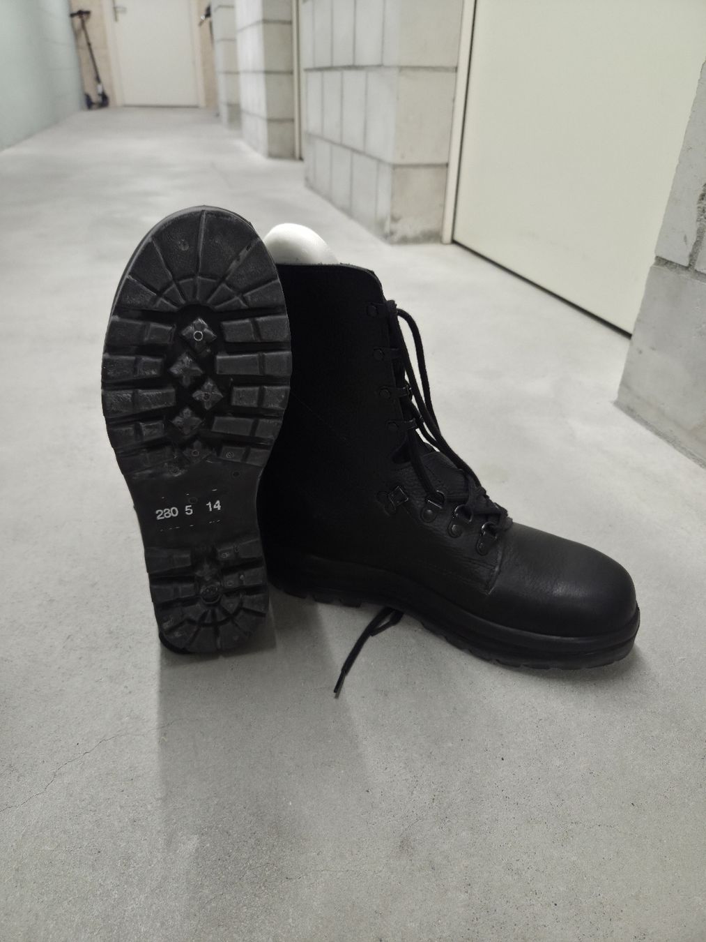 Schweizer Armee Scarpe da uomo: Kampfstiefel 90 – Nuovo (secondo la descrizione) da Aarberg venduto da mis_dlp6 2