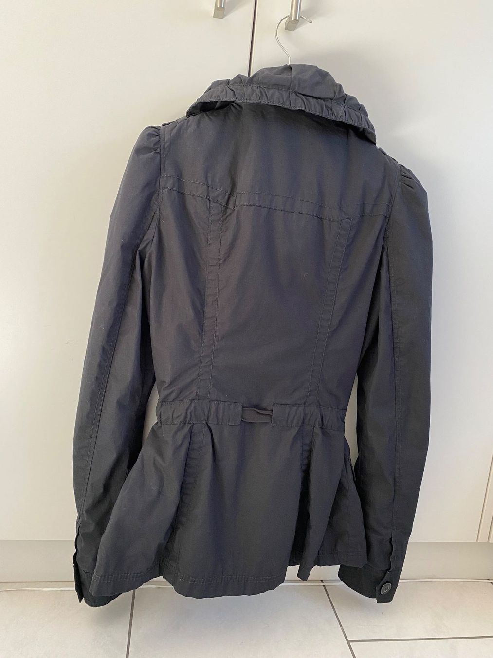 Esprit Giacche: Esprit Jacke Schwarz - Grösse S - Neu – Nuovo (secondo la descrizione) da Eschenbach SG venduto da Sums 2