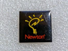 Ansteckpin 263: Newton