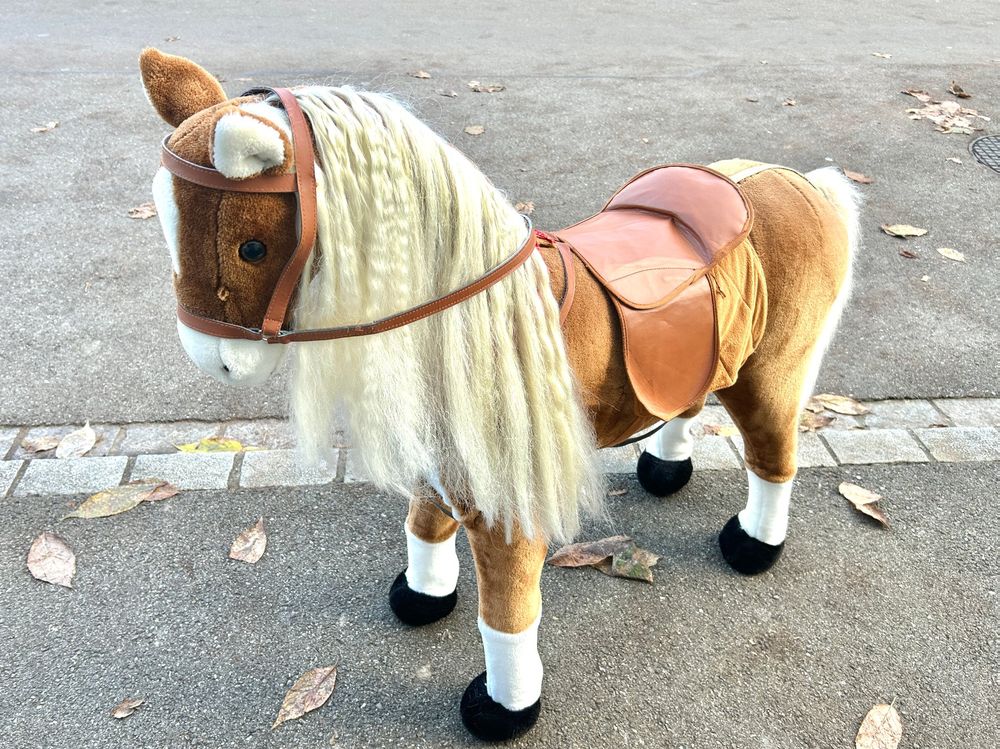 Elegantes Spielpferd Zum Reiten Ebenbild