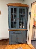 Buffetschrank mit Glaseinsatz blau