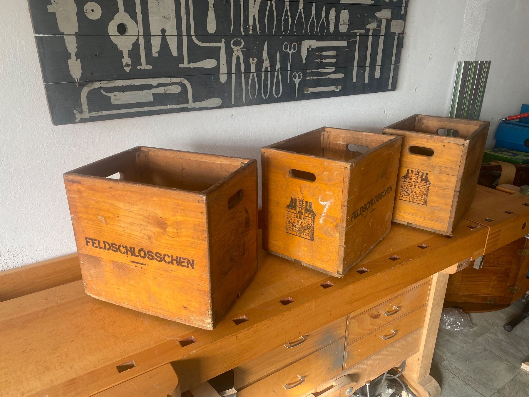 Casse di vino e birra: Schöne alte Feldschlösschen Bier-kisten – Usato da Seewen SO venduto da Nordic-Old-Fashion 6