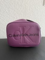 Calvin Klein Jeans Umhängetasche, Lila - Top Zustand!