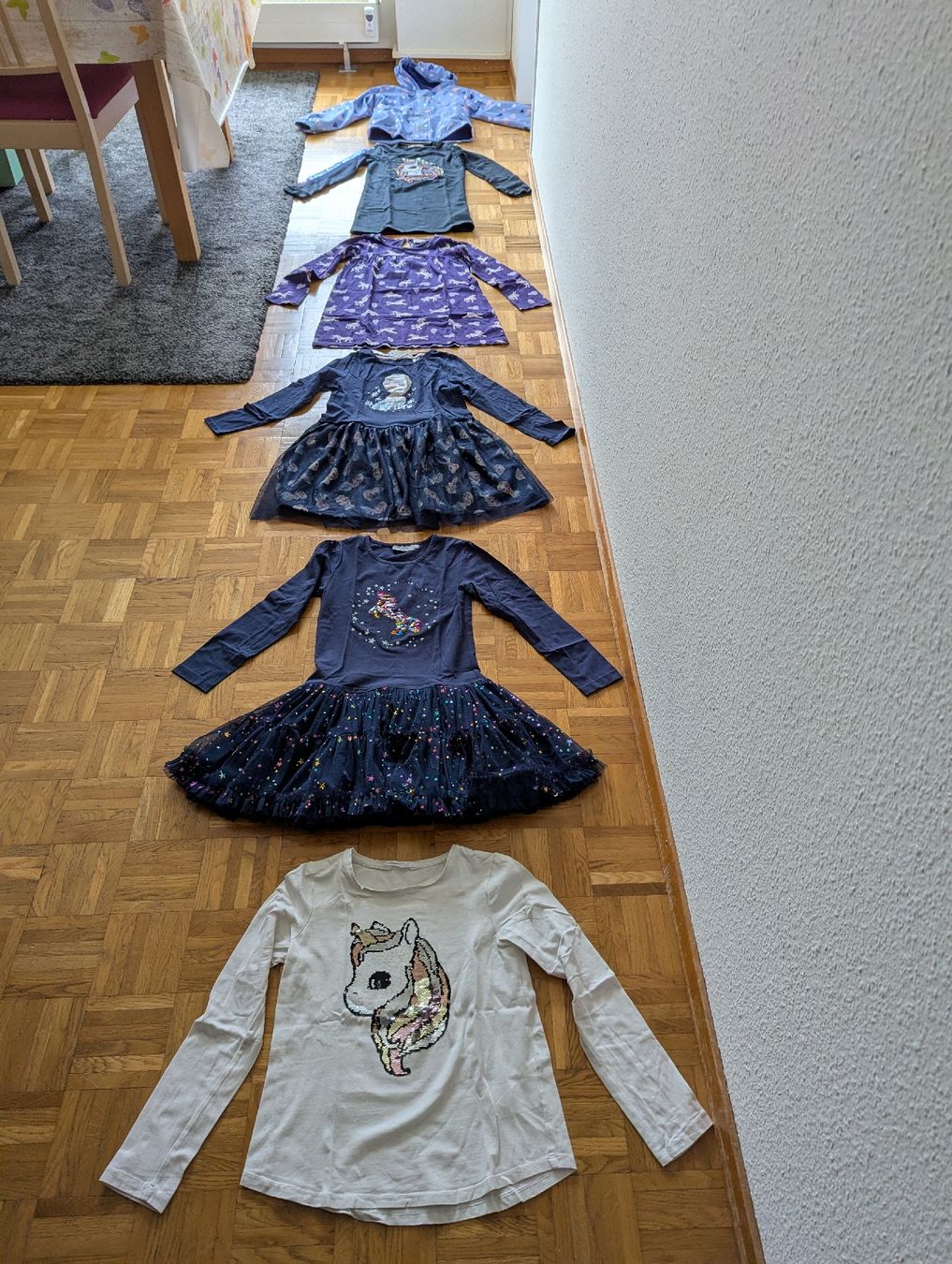 H&M Kleiderpakete & -sets: Mädchen Kleiderset Grösse 134-140 – Gebraucht aus Lengnau AG von sus_znf9 2