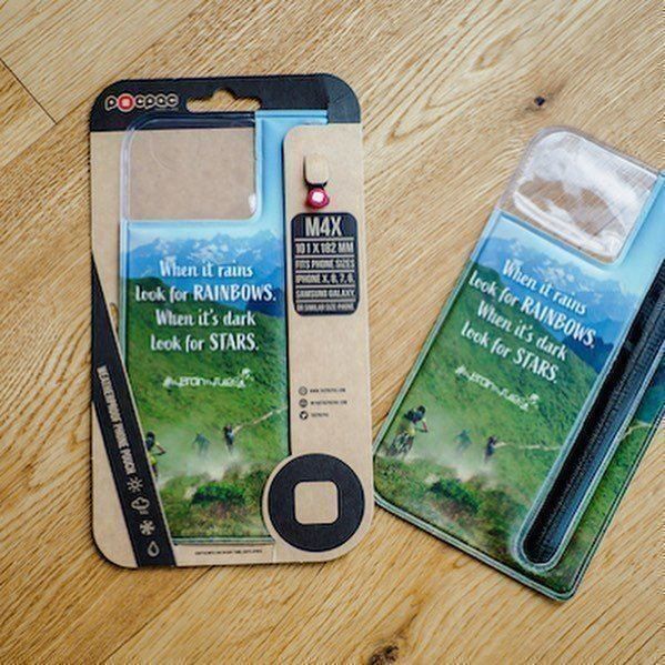 Apple Cover & Protezioni schermo: pOcpac Hülle– When it rains..., Gross – Nuovo e nell'imballaggio originale da Gommiswald venduto da Bullhead 2