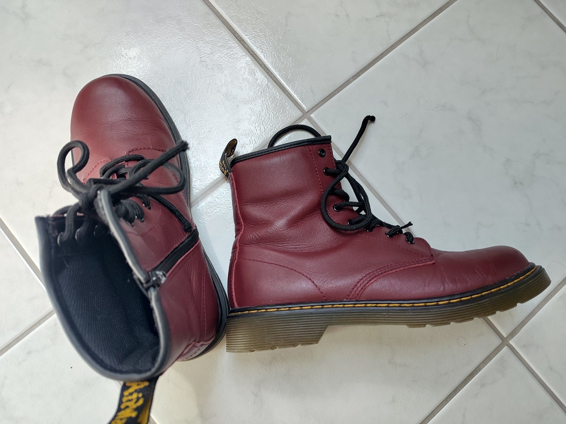 Dr. Martens Damenschuhe: Dr. Martens Boots Gr. 38,5 rot – Gebraucht aus Arbon von Franca1979 3
