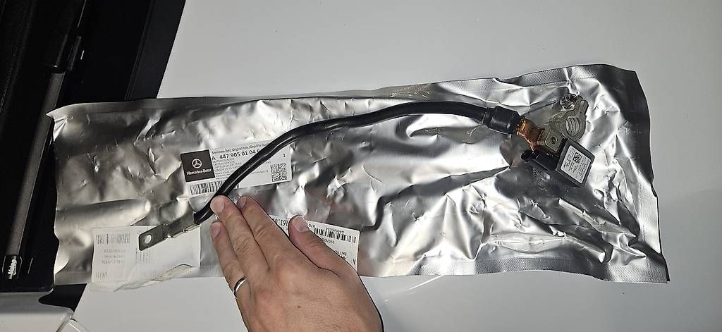 Tutti pezzi di ricambio auto: Batterie Sensor Kabel Mercedes – Usato da Emmen venduto da s1956 2