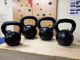 Kettlebell Set 12kg 16kg 24kg 30kg *neuwertig*