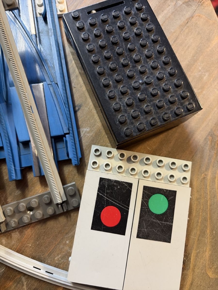 Lego Kit di costruzioni: LEGO Zug Set Schienen und Transformator Konvolut – Usato da Wängi venduto da Tesimo 3