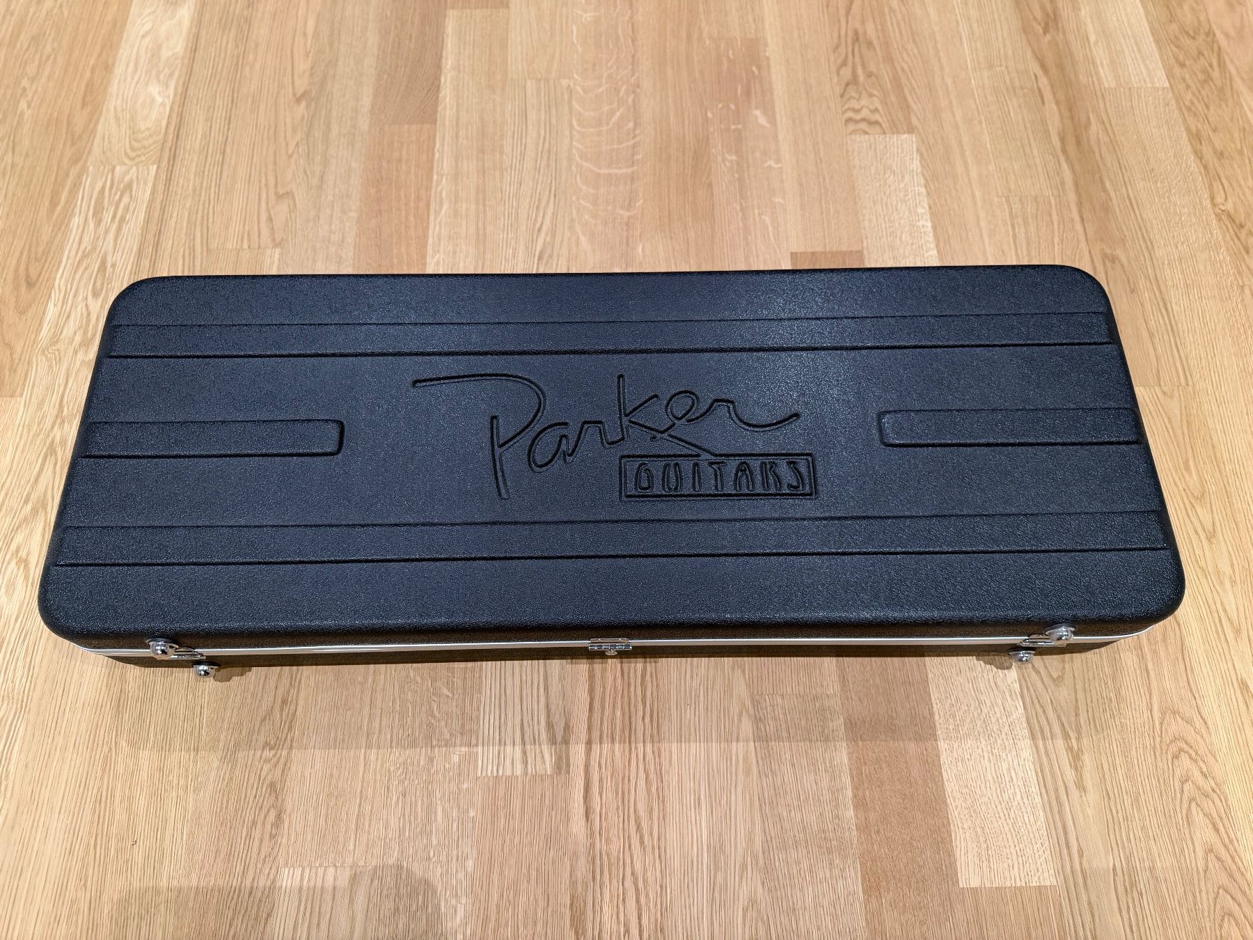 Strumenti musicali: Parker Fly Mojo, Flame Black Cherry Burst 2006 – Usato da Ins venduto da Sycor 2