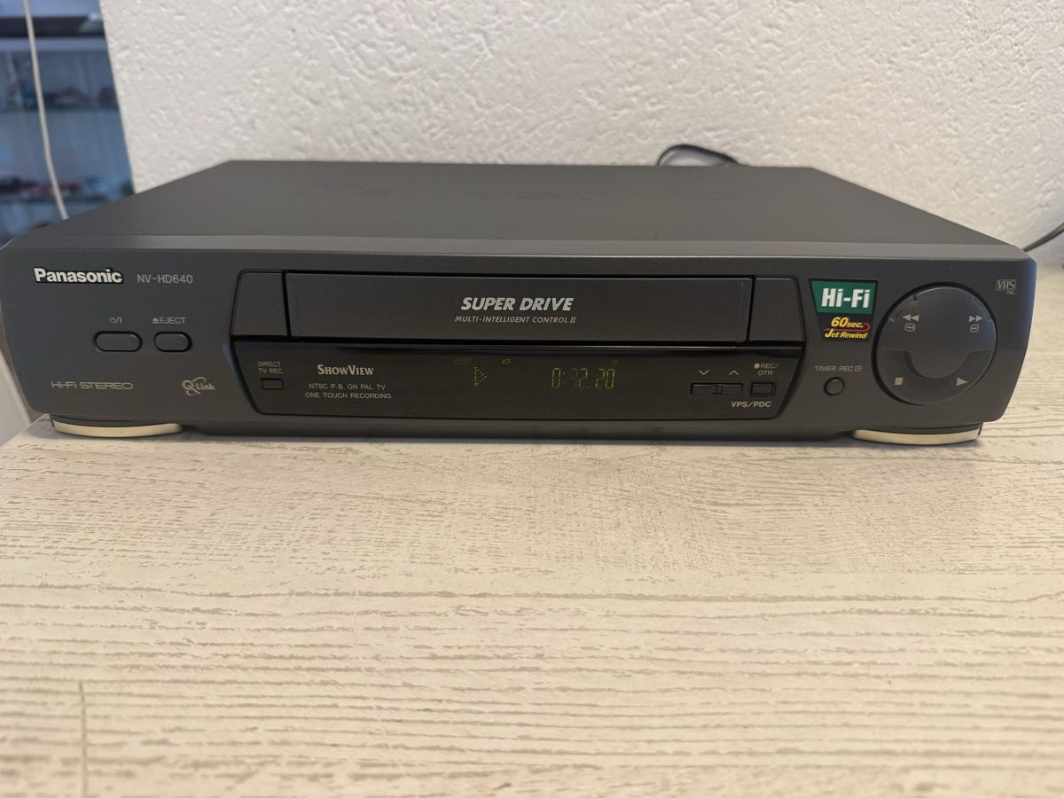 Panasonic Registratori: Panasonic nv-hd640 vhs recorder – Usato da Zunzgen venduto da milesdavis76