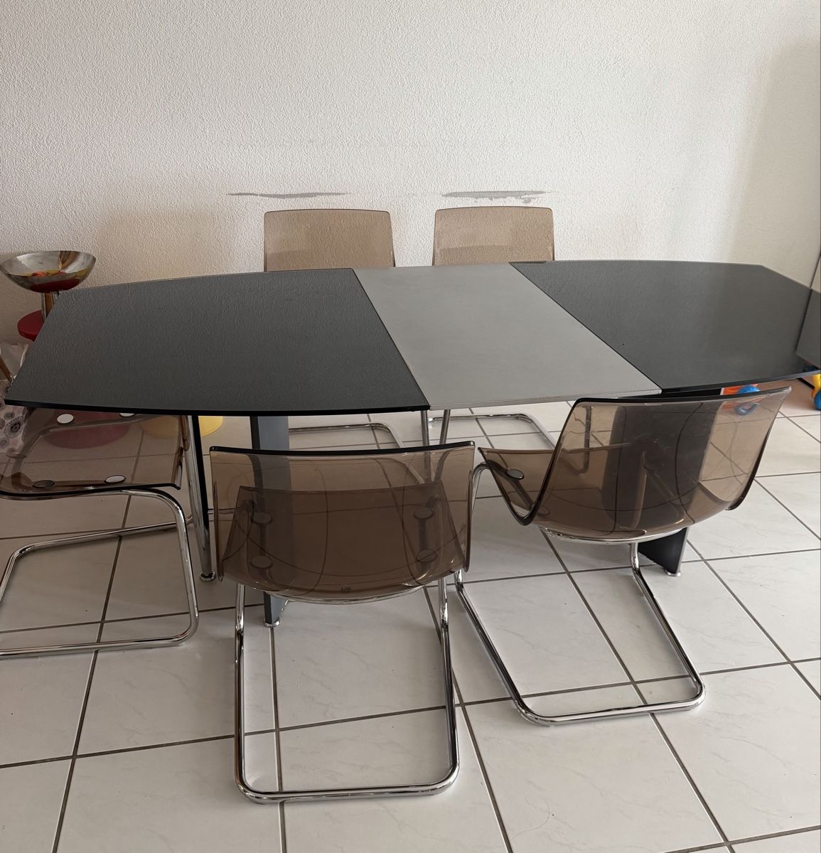 Tischset: Glass Esstisch mit 4 Stühlen – Gebraucht aus Uznach von netsale01 1