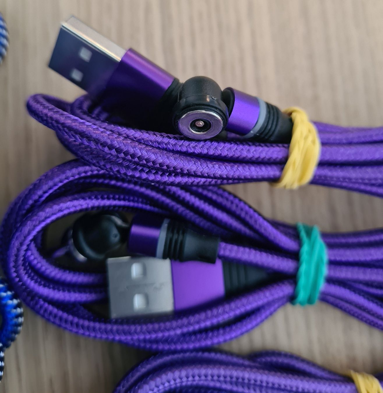 Ladegeräte: 23x magnetische Ladekabel/Datenübertragung USB-C & iPhone – Gebraucht aus Zürich von Agios 2
