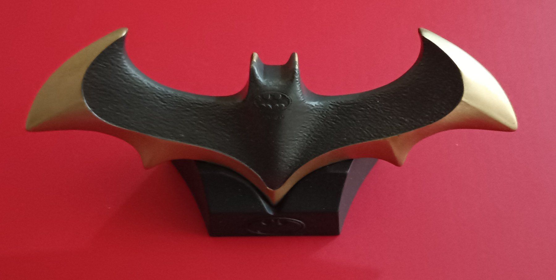 Tutte le decorazioni: Batarang schwer, lizensiert WB, Bronce Master – Nuovo (secondo la descrizione) da Basel venduto da kim_872m