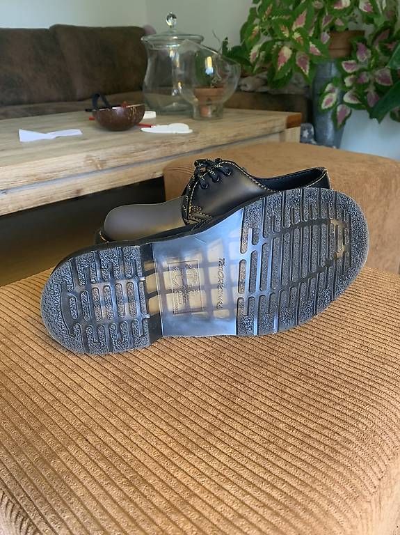 Chaussures femmes: Doc martens grösse 37 – D'occasion à Derendingen par alisha09 2