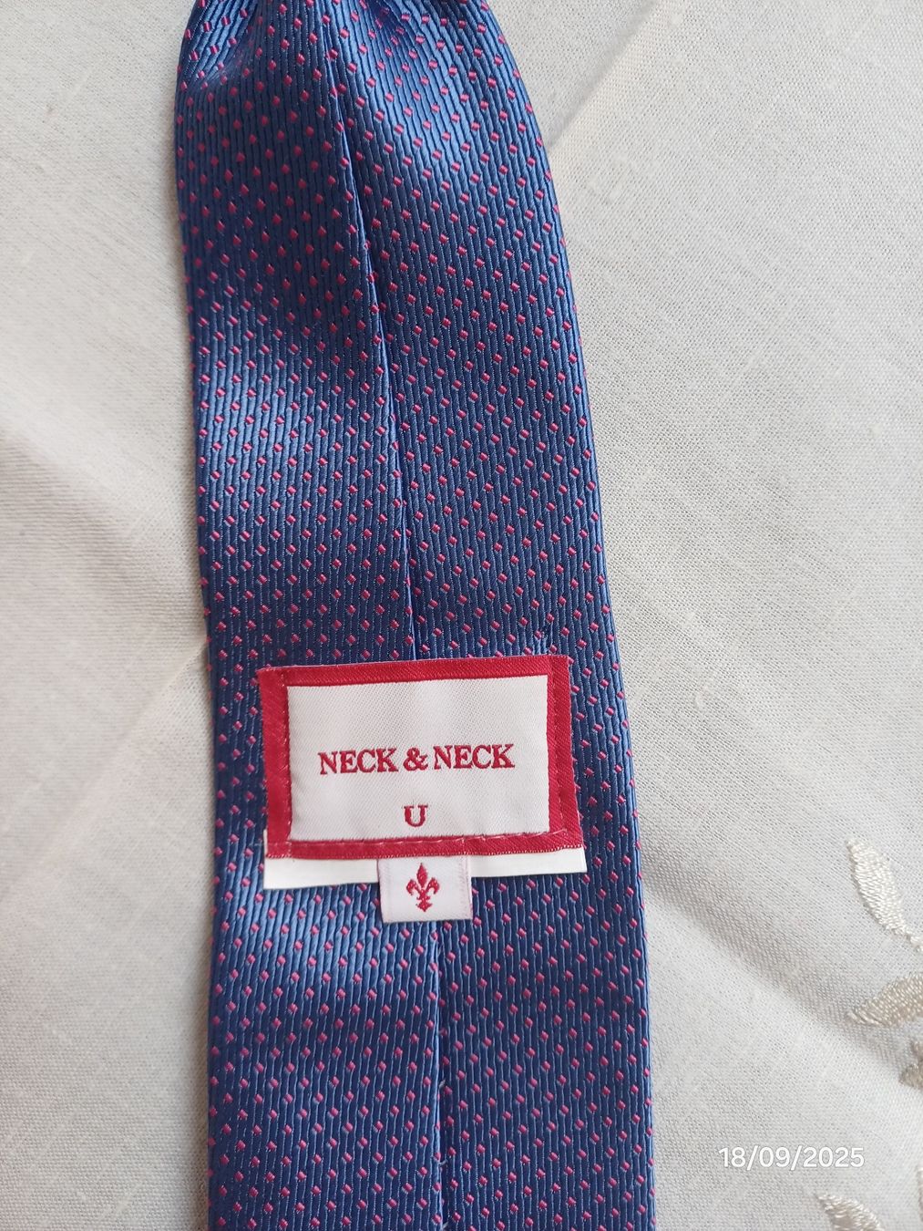 Altro abbigliamento per bambino: Kinderkrawatte - Marke: Neck & Neck – Usato da Würenlos venduto da Abracadabra26 2