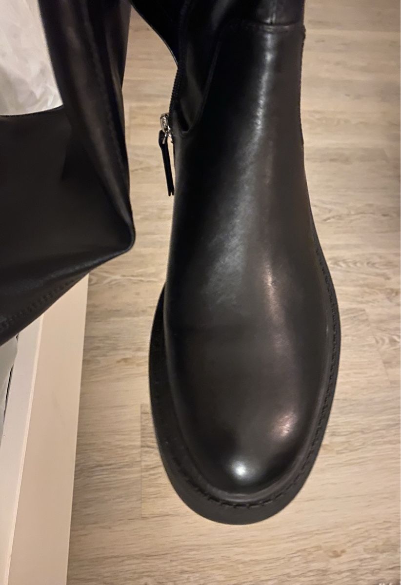 Zara Chaussures femmes: Bottes noires 38 Zara – Neuf (Voir description) à Gorgier par hcaroline4 5