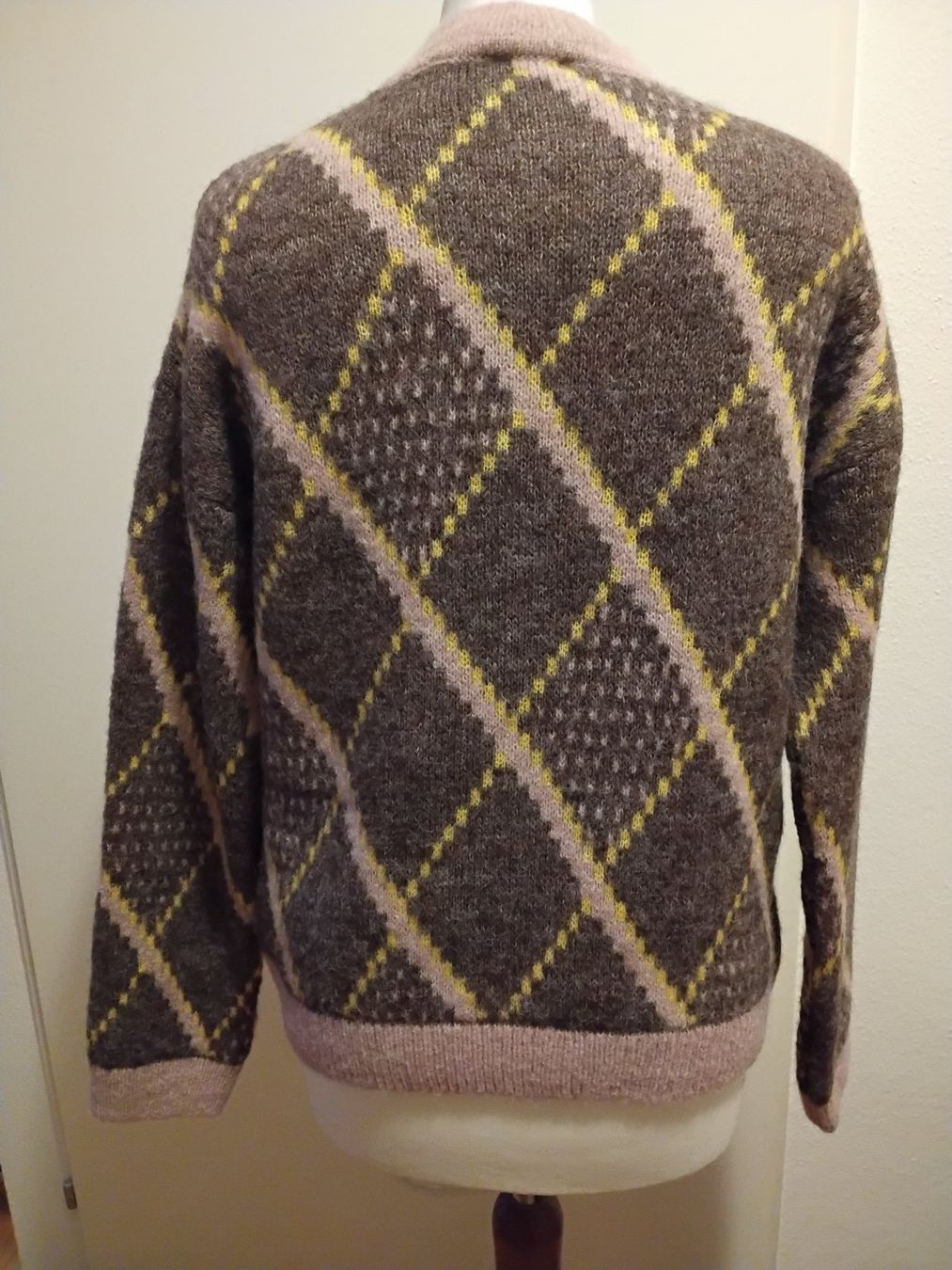 Esprit Pullover & Sweatshirts: Pull Esprit à carreaux losange, taille S – Neu (gemäss Beschreibung) aus Chêne-Bourg von Fio994 1