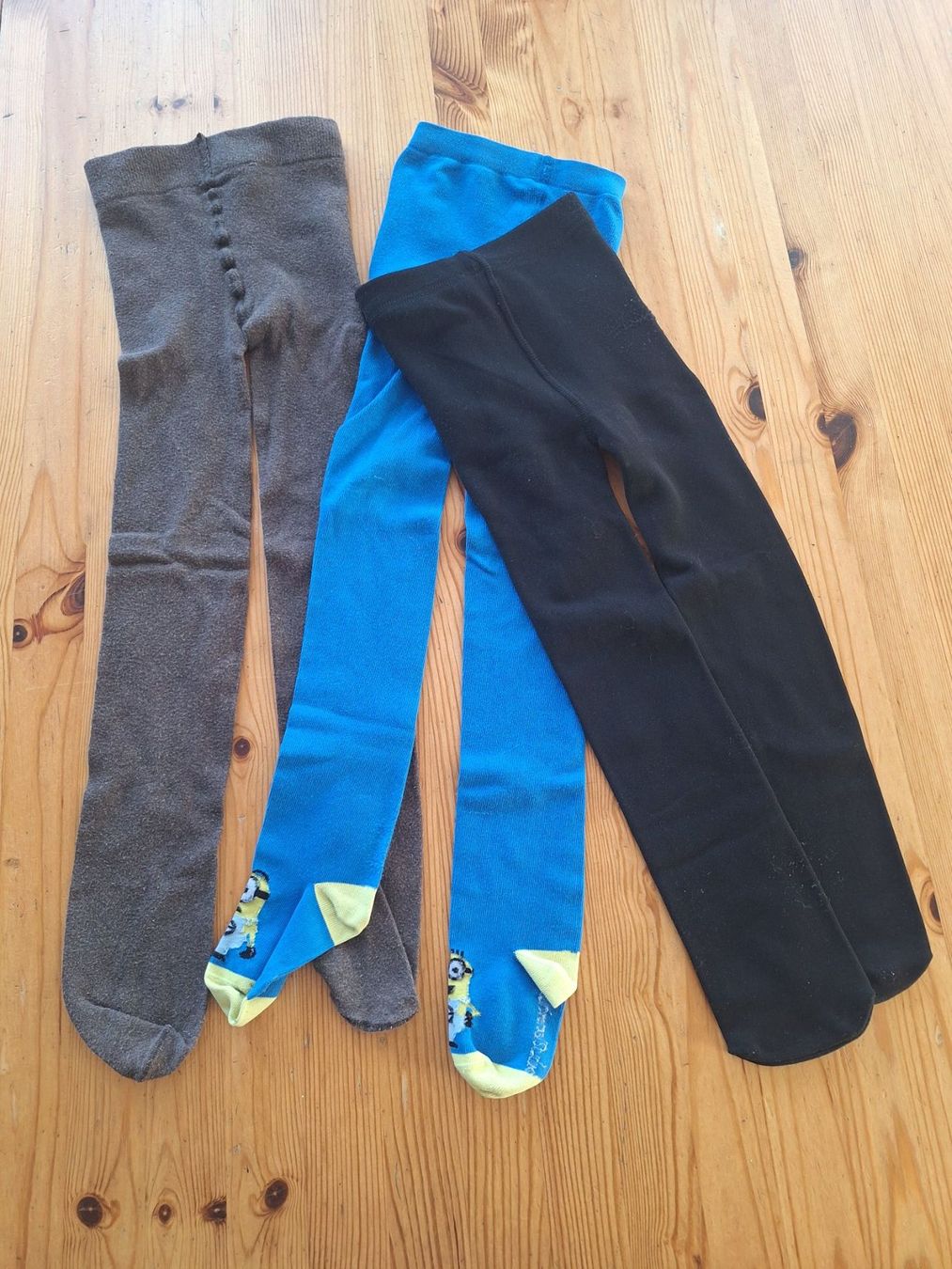 Collants: Strumpfhosen Grösse 4-6 – D'occasion à Aesch BL par ChezToKa