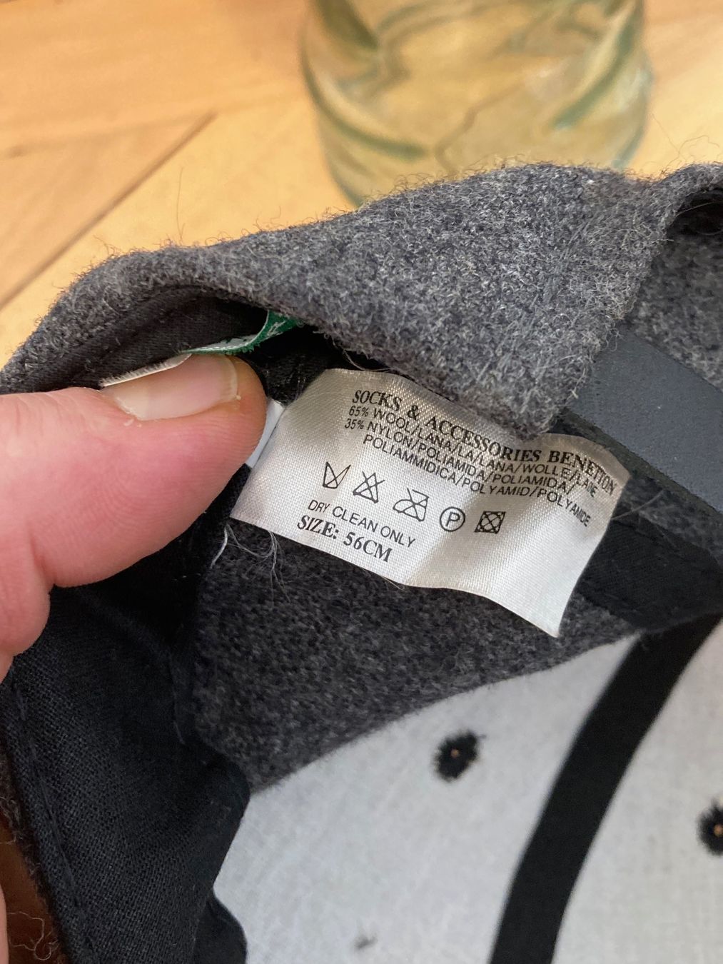 Benetton Hüte, Mützen & Caps: Vintage 90s Cap Benetton Wool leather strap – Gebraucht aus Zürich von le_souk 6