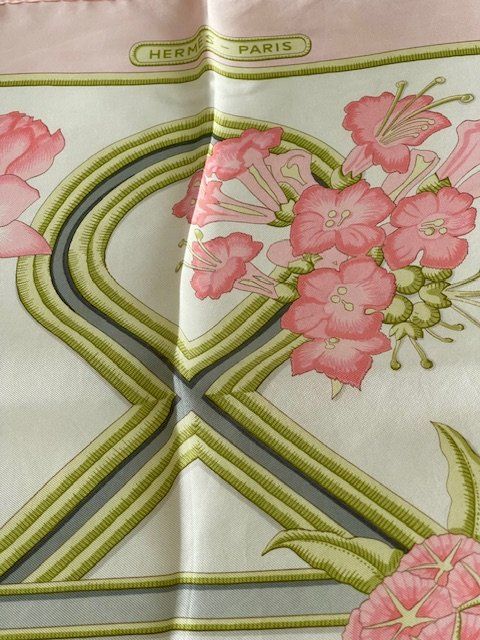 Hermès Foulard & Sciarpe: Hermès Foulard 'Caraibes' – Nuovo (secondo la descrizione) da Arlesheim venduto da cocoandco 3
