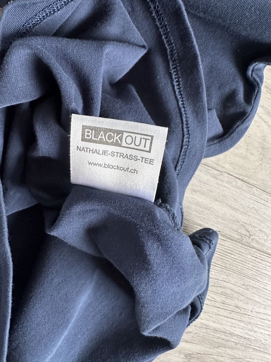 T-Shirts: Gr 40/42 BLACKOUT Shirt mit Strass TOP – Gebraucht aus Rickenbach b. Wil von sunneschii_ 9