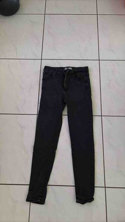 Pull&Bear Jeans Damen Schwarz Grösse 42
