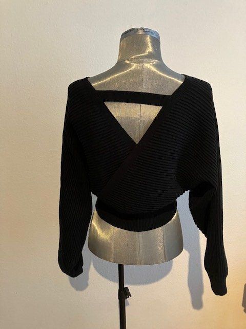 Maglioni & Felpe: Pull noir croisé à côtes,  taille S – Usato da Marin-Epagnier venduto da rchouchouu 1