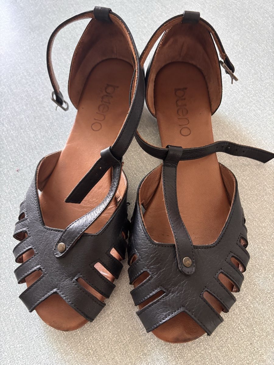 Damenschuhe: Sandalen, Leder, 38 – Gebraucht aus Zürich von gucks