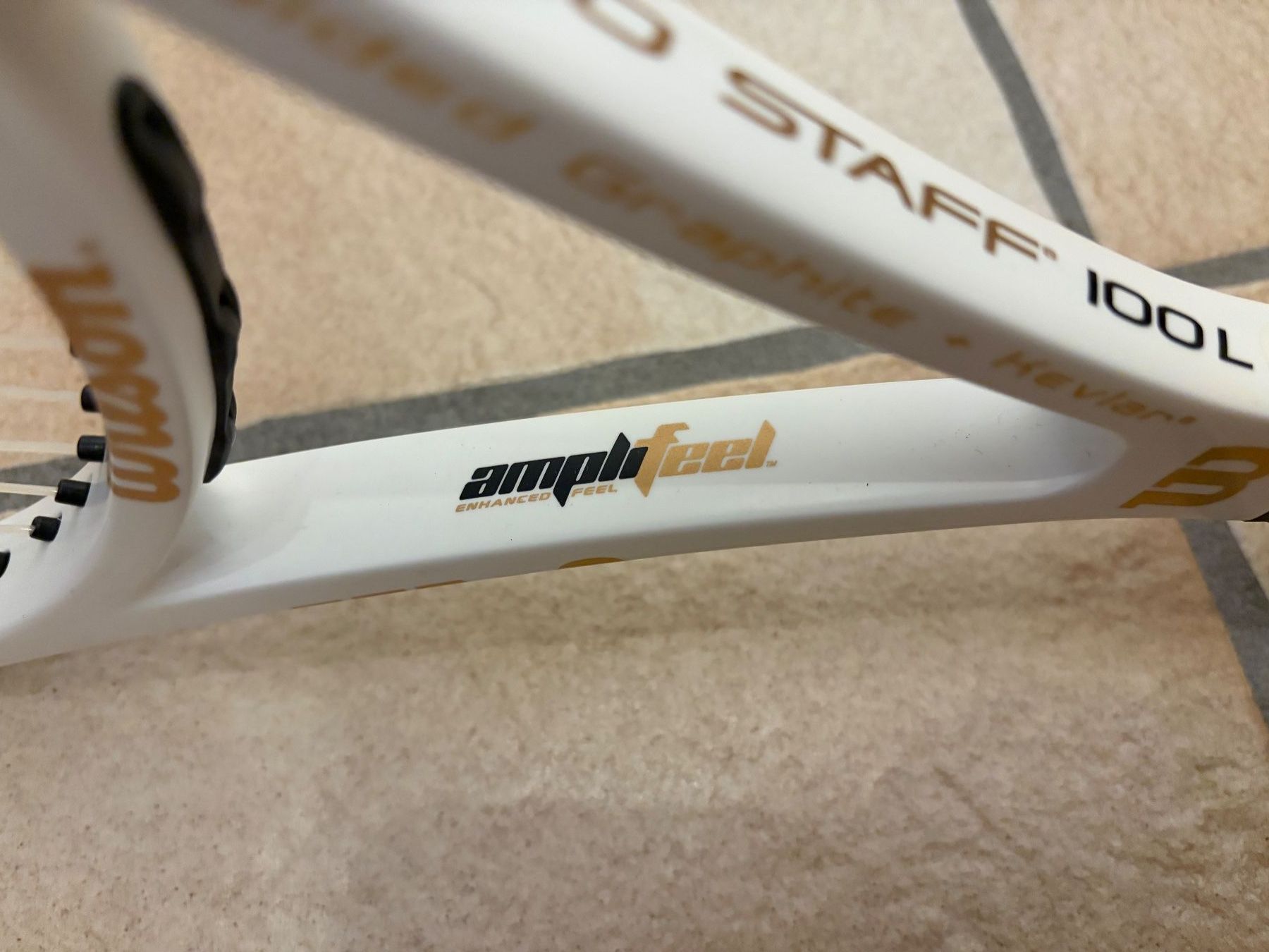 Schläger: Tennisracket Wilson – Gebraucht aus Rotkreuz von Once0 6