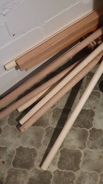 Articles en bois: Bastel- und Werkmaterial, viel Holz – D'occasion à Hombrechtikon par Stefanie101