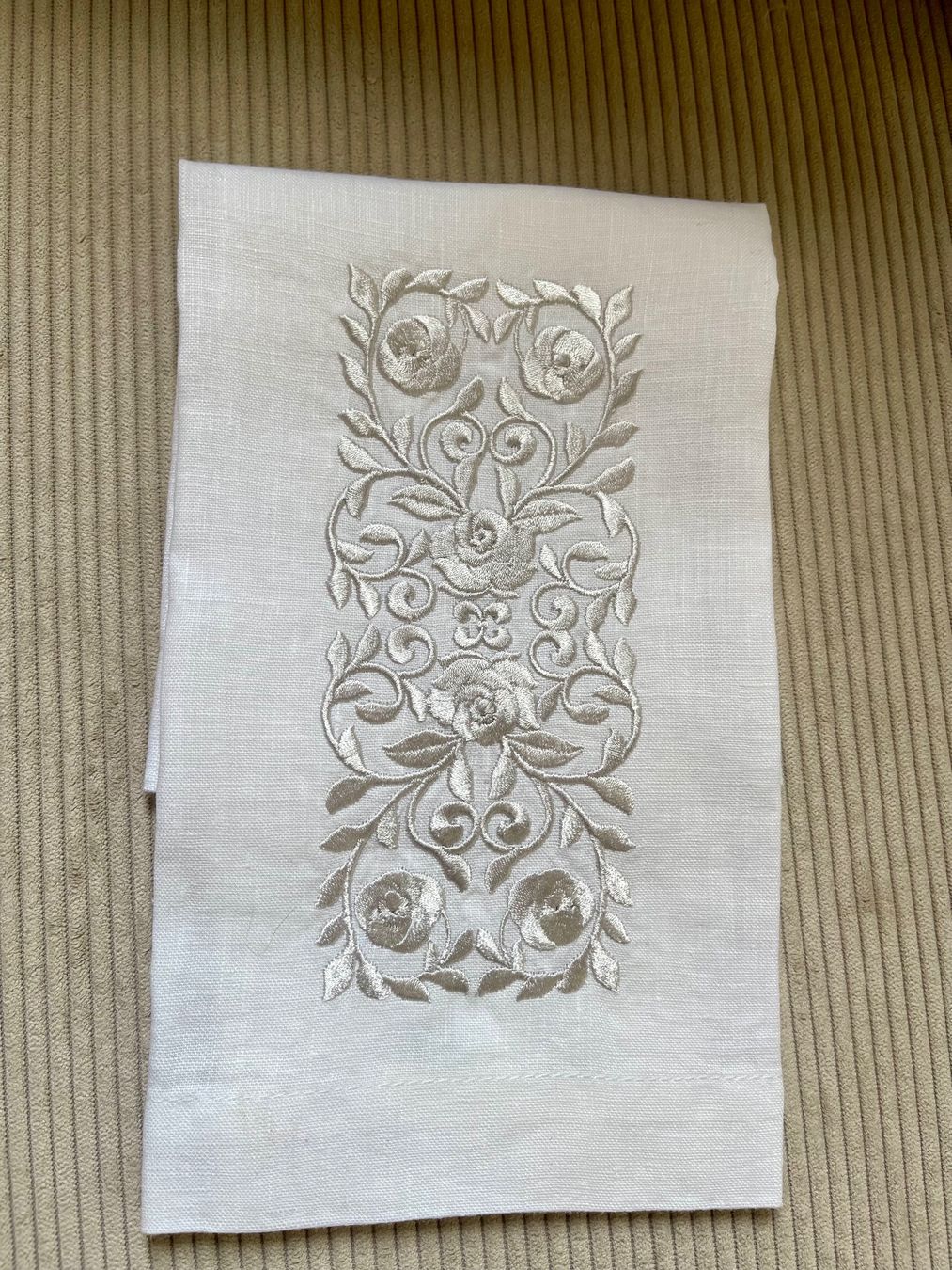 Serviettes: Leinen Serviette, bestickte Serviette – Neuf avec emballage d'origine à Meilen par tea_n6fg