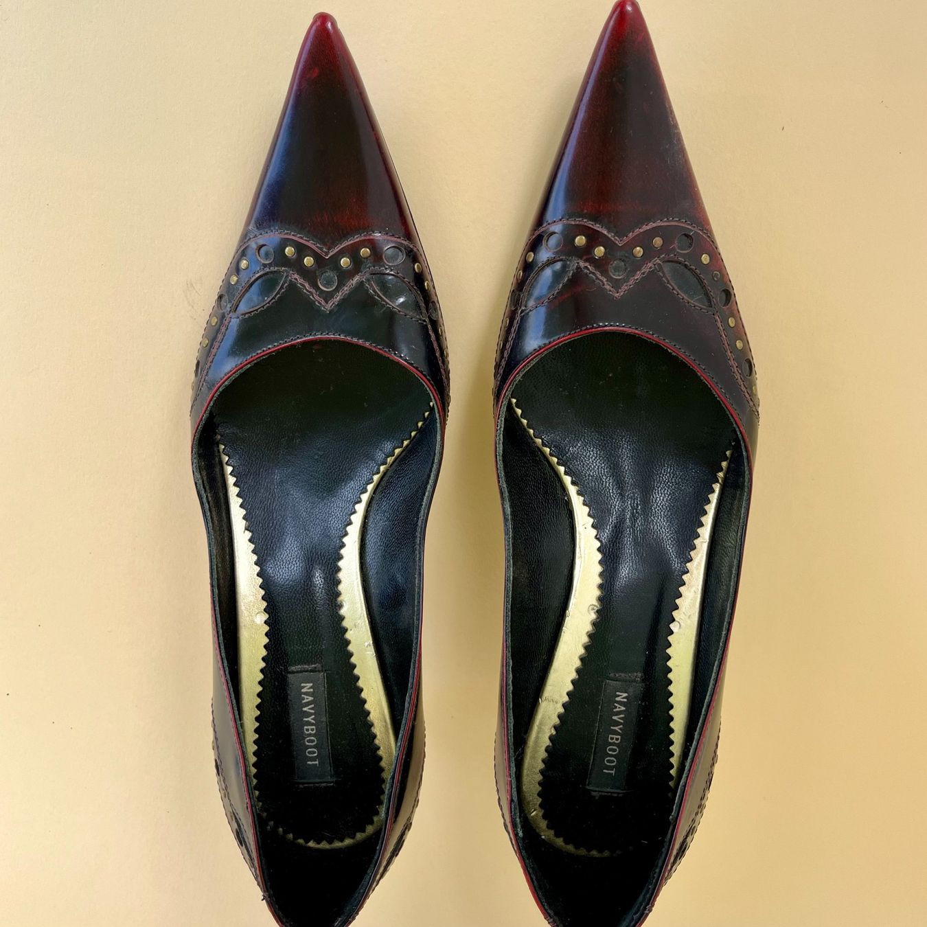 Navyboot Chaussures femmes: Navyboot Pumps dunkelrot Grösse 36 – D'occasion à Stallikon par berg118 7