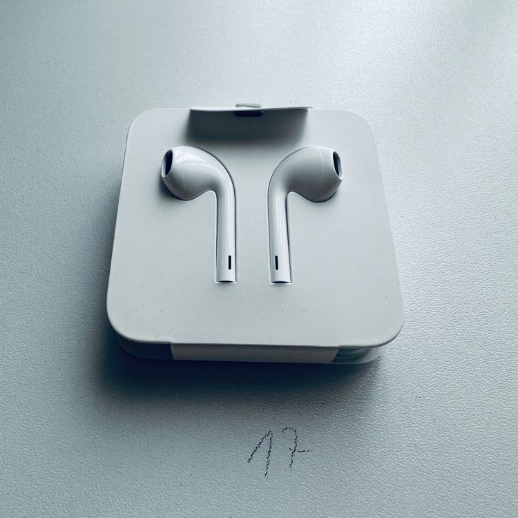 Original Apple EarPods mit Lightning Connector Kaufen auf Ricardo