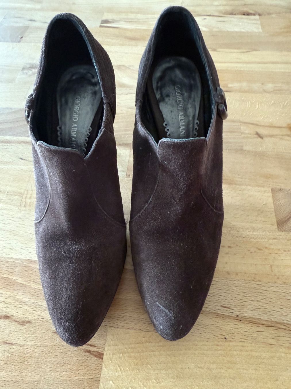 Armani Damenschuhe: GIORGIO ARMANI DAMENSTIEFEL – Gebraucht aus Zürich von heb_c9cj