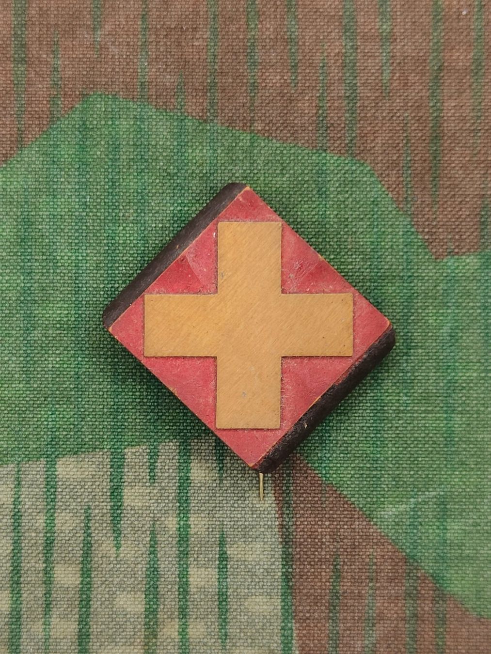 Schweizer Armee Uniformi: Abzeichen Winterhilfe 1941 – Usato da Bauma venduto da SwissMilitaria