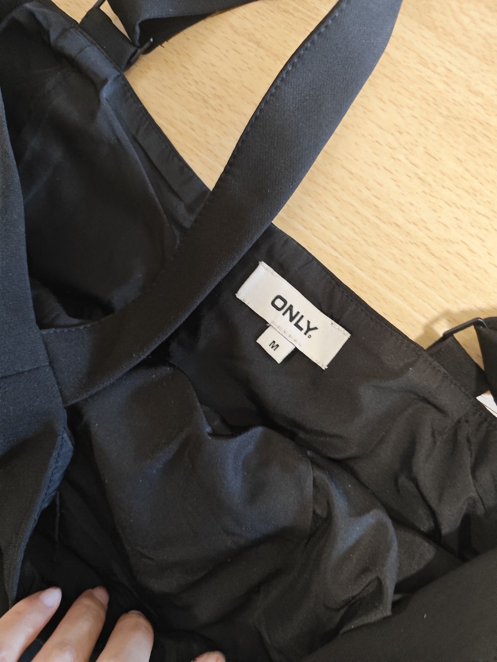 Only Kleider: Black dress ONLY M button front straps excellent condition – Gebraucht aus Genève von lim_gch8 1