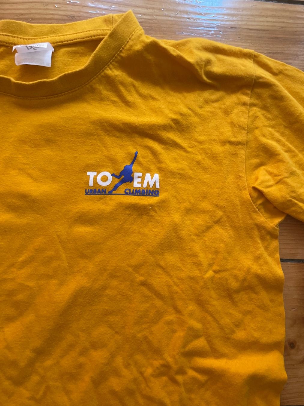 T-shirt: T-shirt 152cm (12 ans) – Usato da Satigny venduto da Suisse_gigi 2