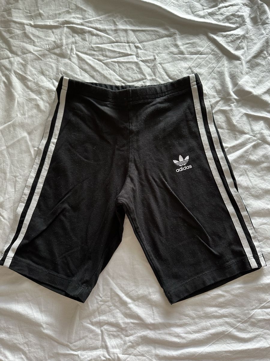 Adidas Pantaloni: Short Adidas – Nuovo (secondo la descrizione) da Sion venduto da nao_2cg5
