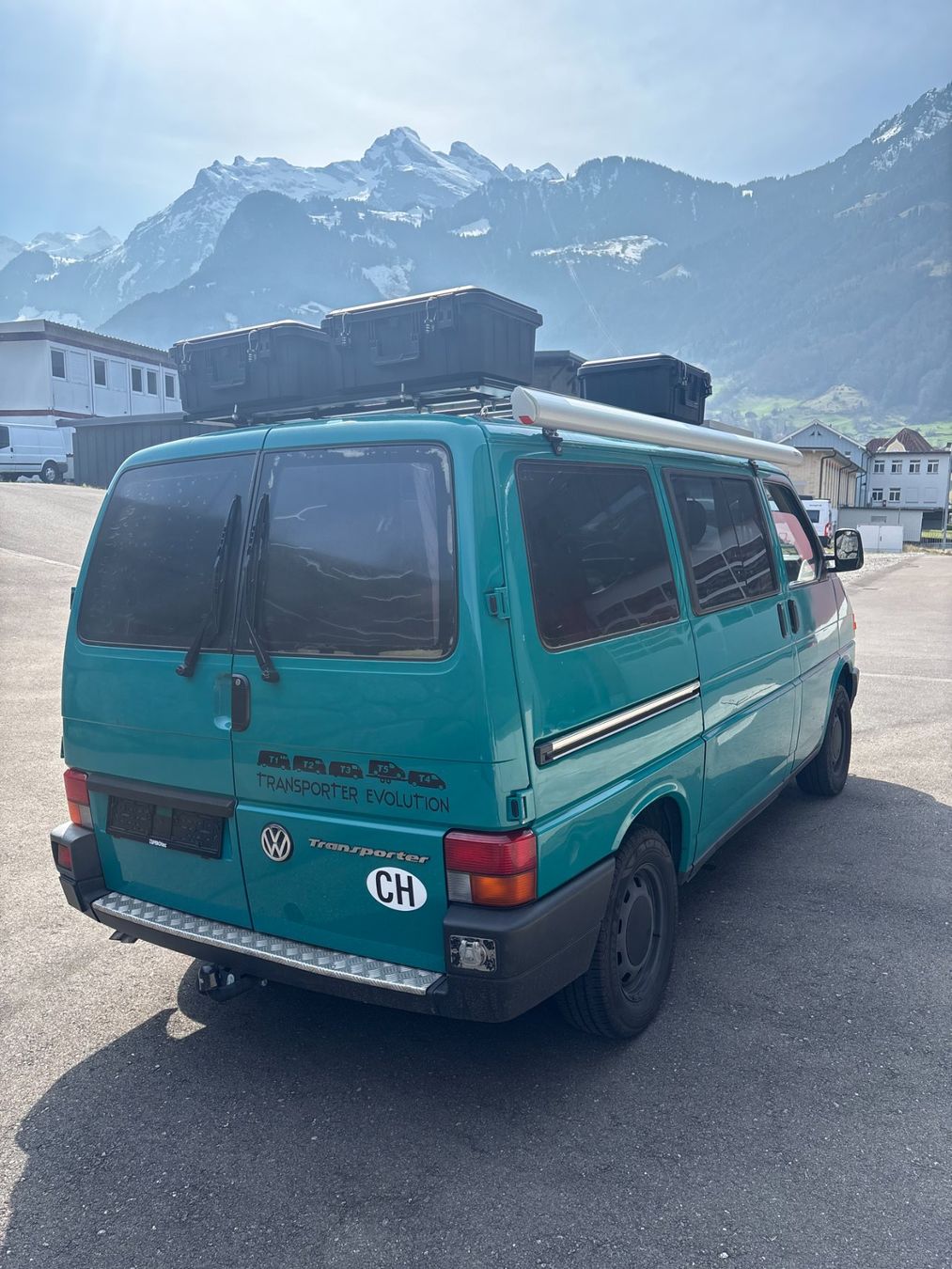 VW Veicoli da campeggio: VW T4 Campingausbau – Usato da Schattdorf venduto da Sven.P. 1