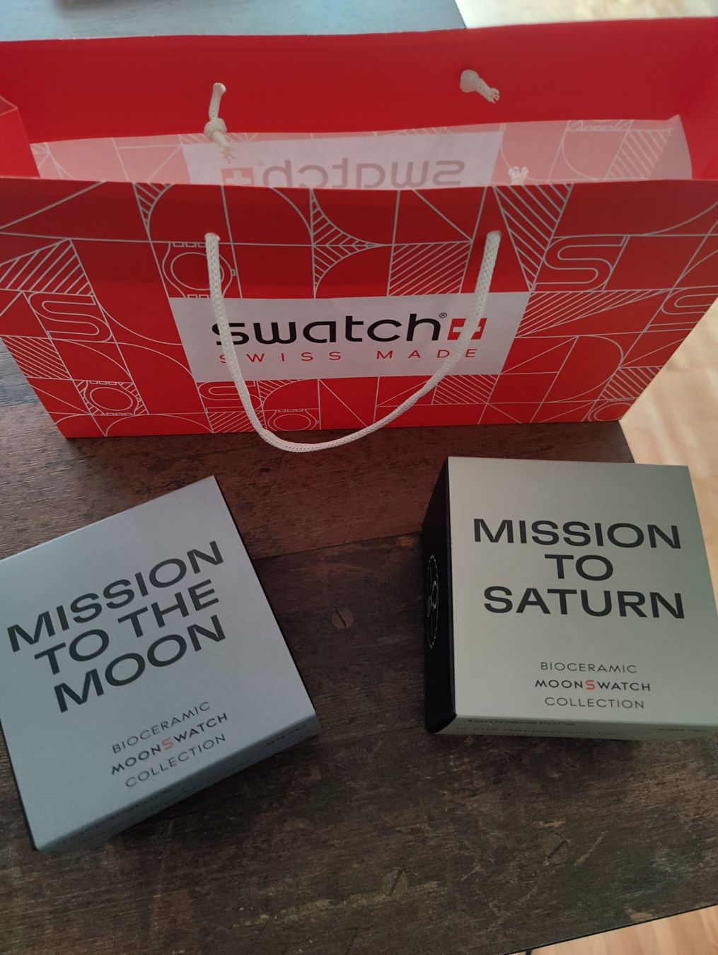 Swatch Orologi: Omega x Swatch MoonSwatch Bioceramic Chronograph – Usato da Zürich venduto da Caeirop