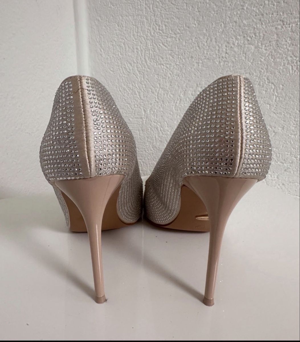 Chaussures femmes: STRASS-PUMPS GR. 40 – Neuf (Voir description) à Zürich par tam_lh9v 1