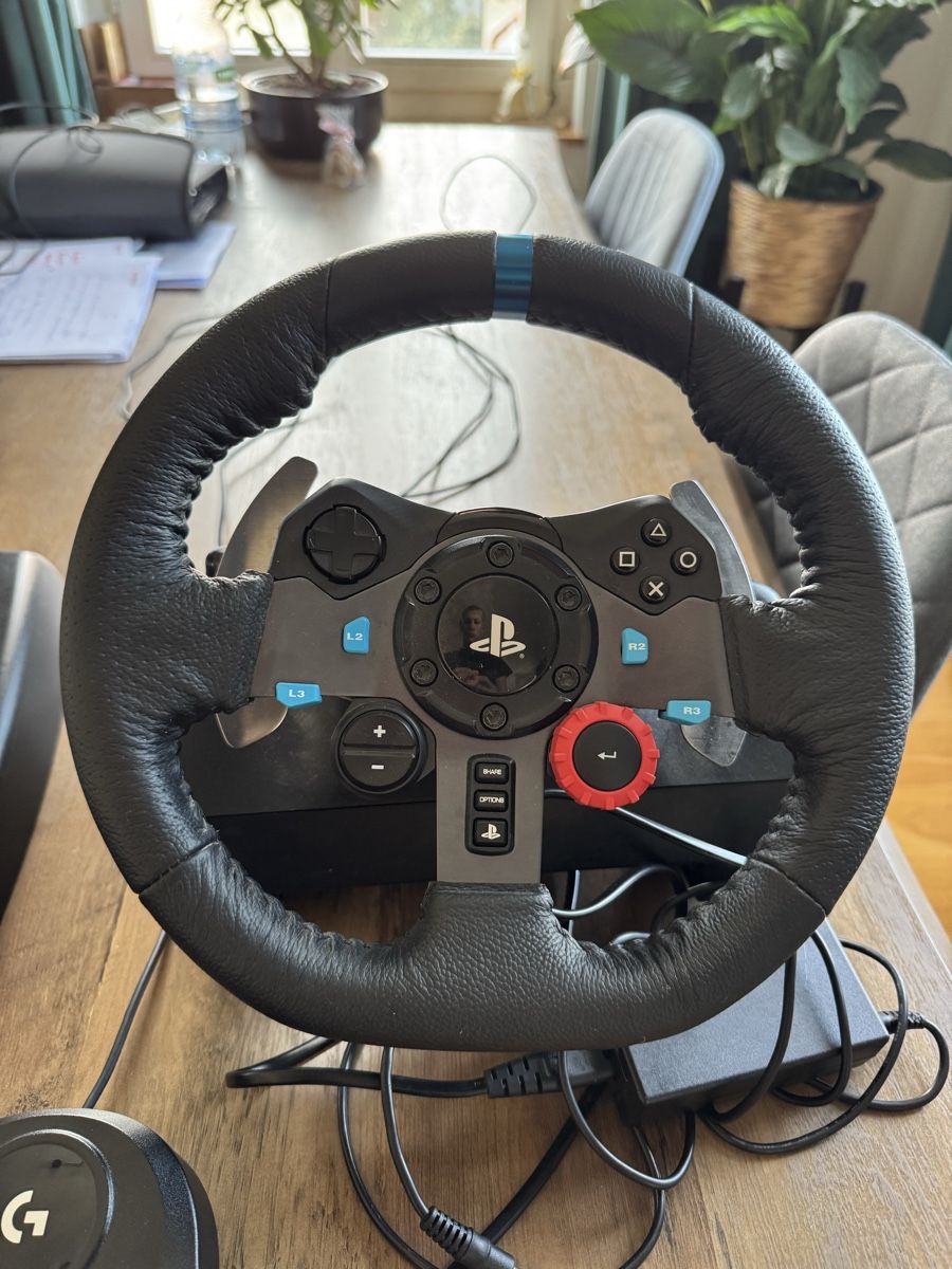Logitech Manettes: Lenkrad Logitech g29 mit Schalter – D'occasion à Berlingen par spi_6b8m 2