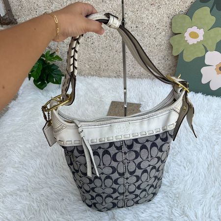 Schöne Coach Tasche in gutem Zustand, Schultertasche