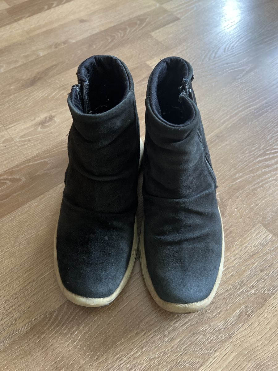 Schuhe für Mädchen: Schuh-Paket Mädchen, Gr. 33 – Gebraucht aus Zuchwil von Commander0 3