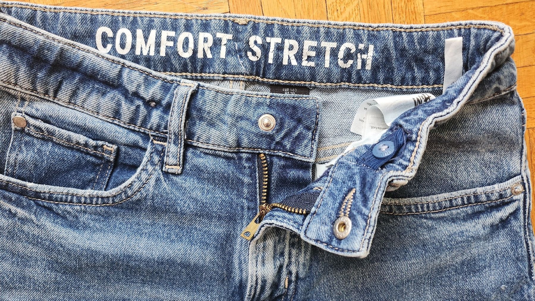 H&M Pantaloni: short en jeans H&M 140 – Usato da Payerne venduto da fantasy124 2