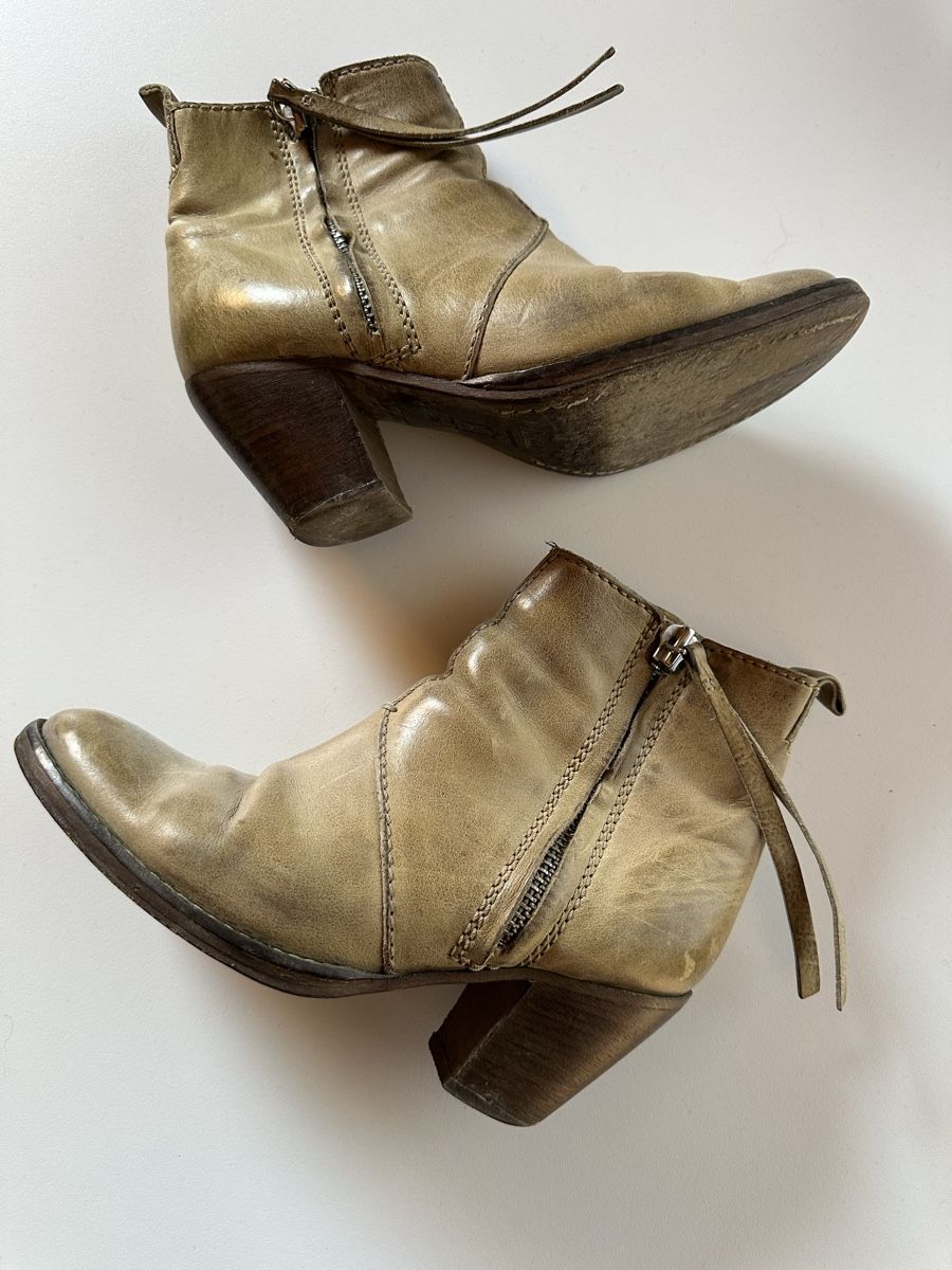 Acne Studios Scarpe da donna: Acne Gr.36/37 Stiefeletten hell braun – Usato da Himmelried venduto da cookie50000