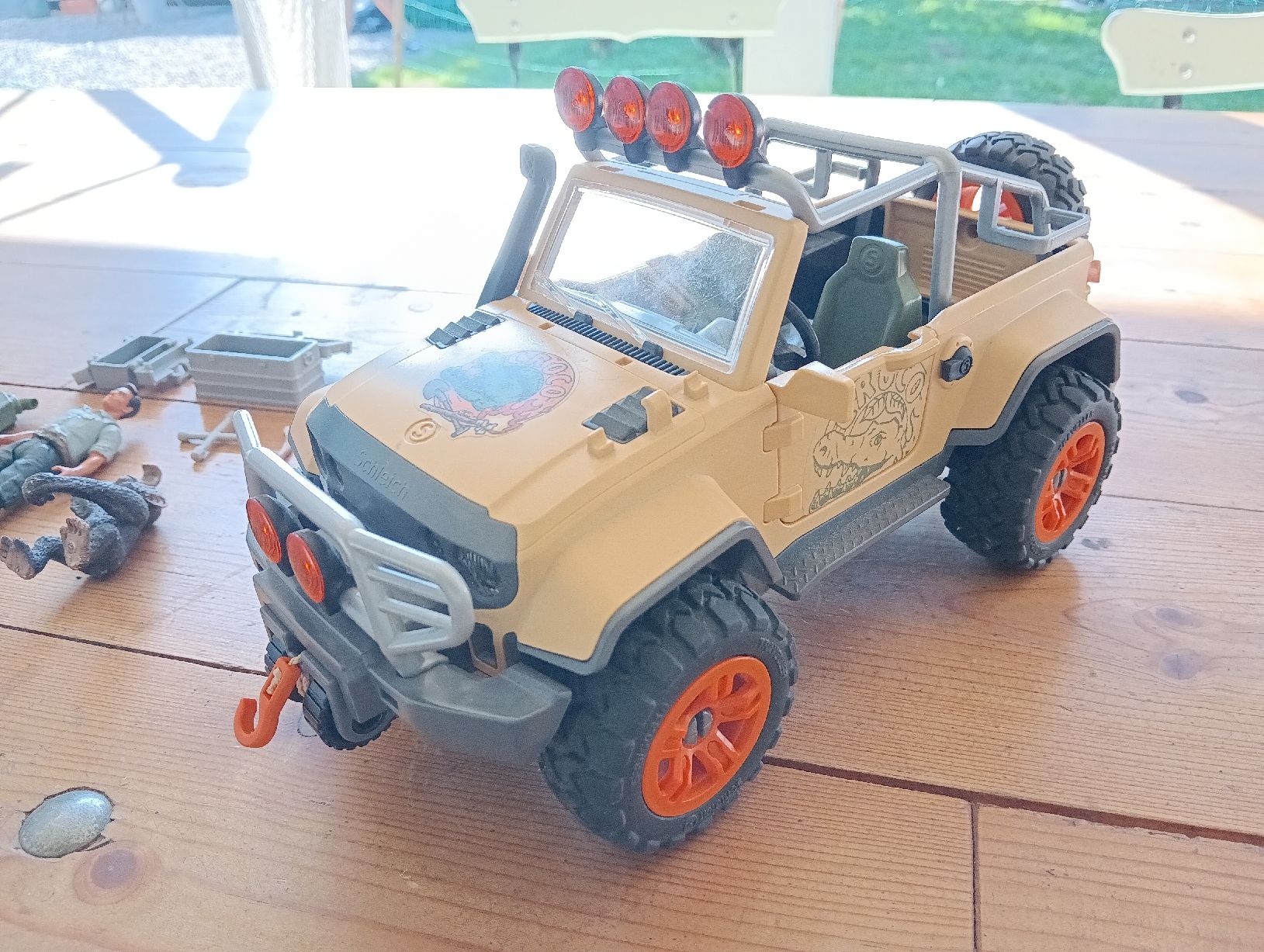 Schleich Giocattoli: Schleich Jeep – Usato da Willisau venduto da DKW36